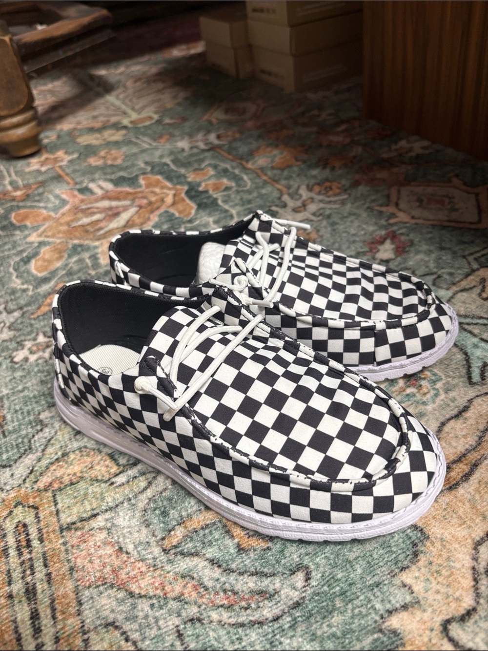 Men's Black & White Checkerboard Casual Lace-Up Shoes